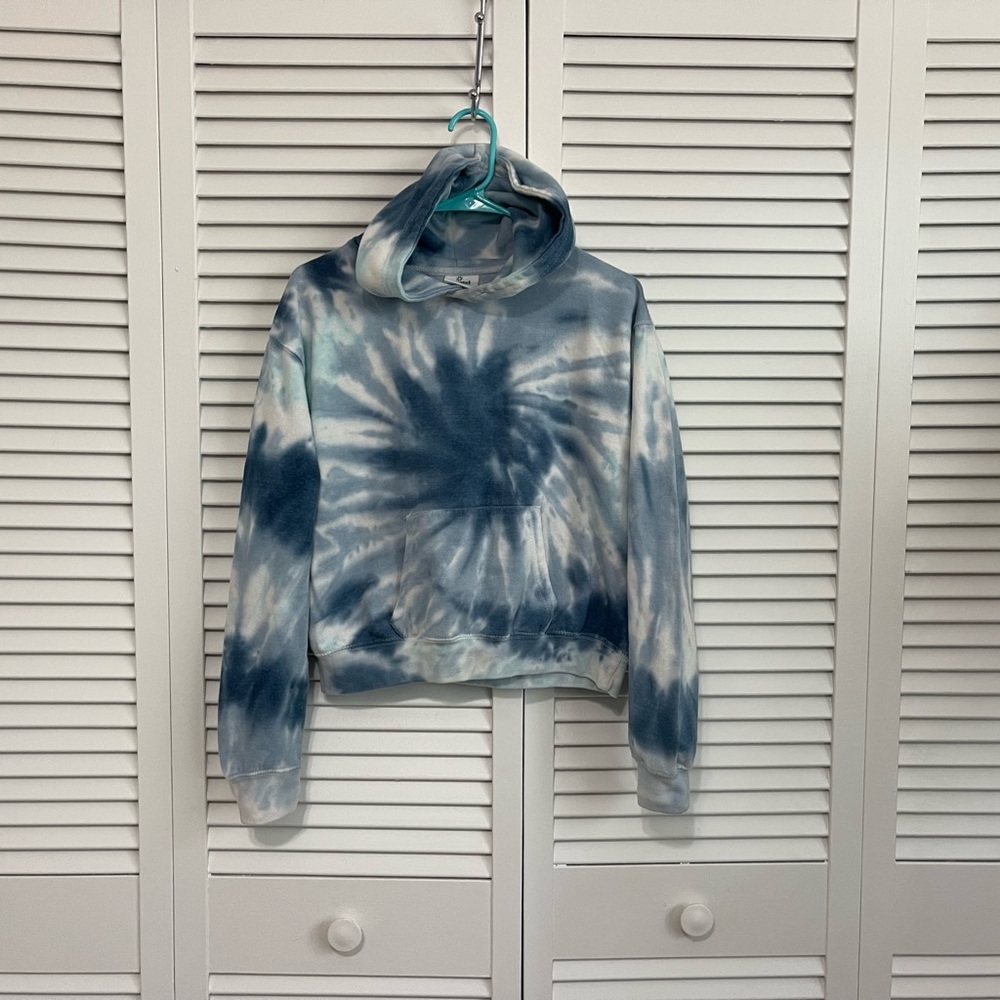 Tie-Dye Blue Hoodie Sweater